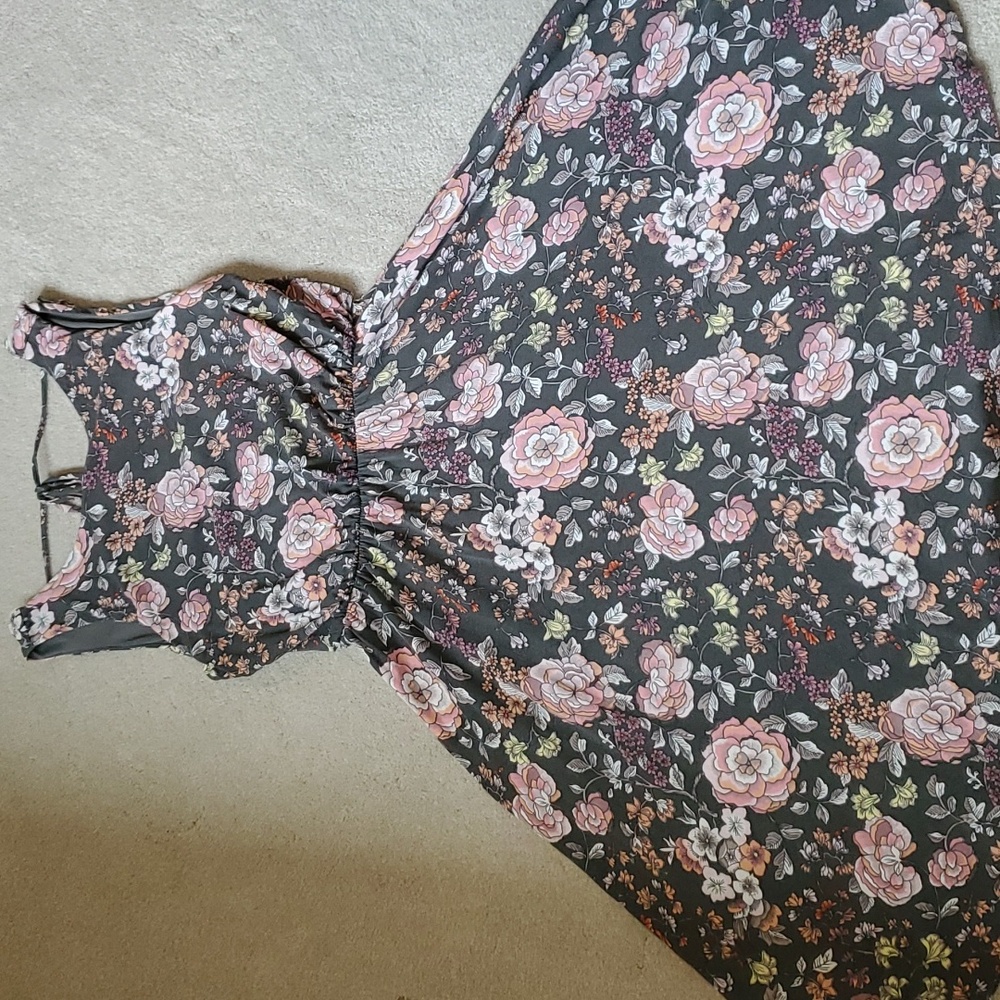 Loft Dark Gray Floral Ruffle Back Sleeveless Dress with Tassel Tie, Size SP